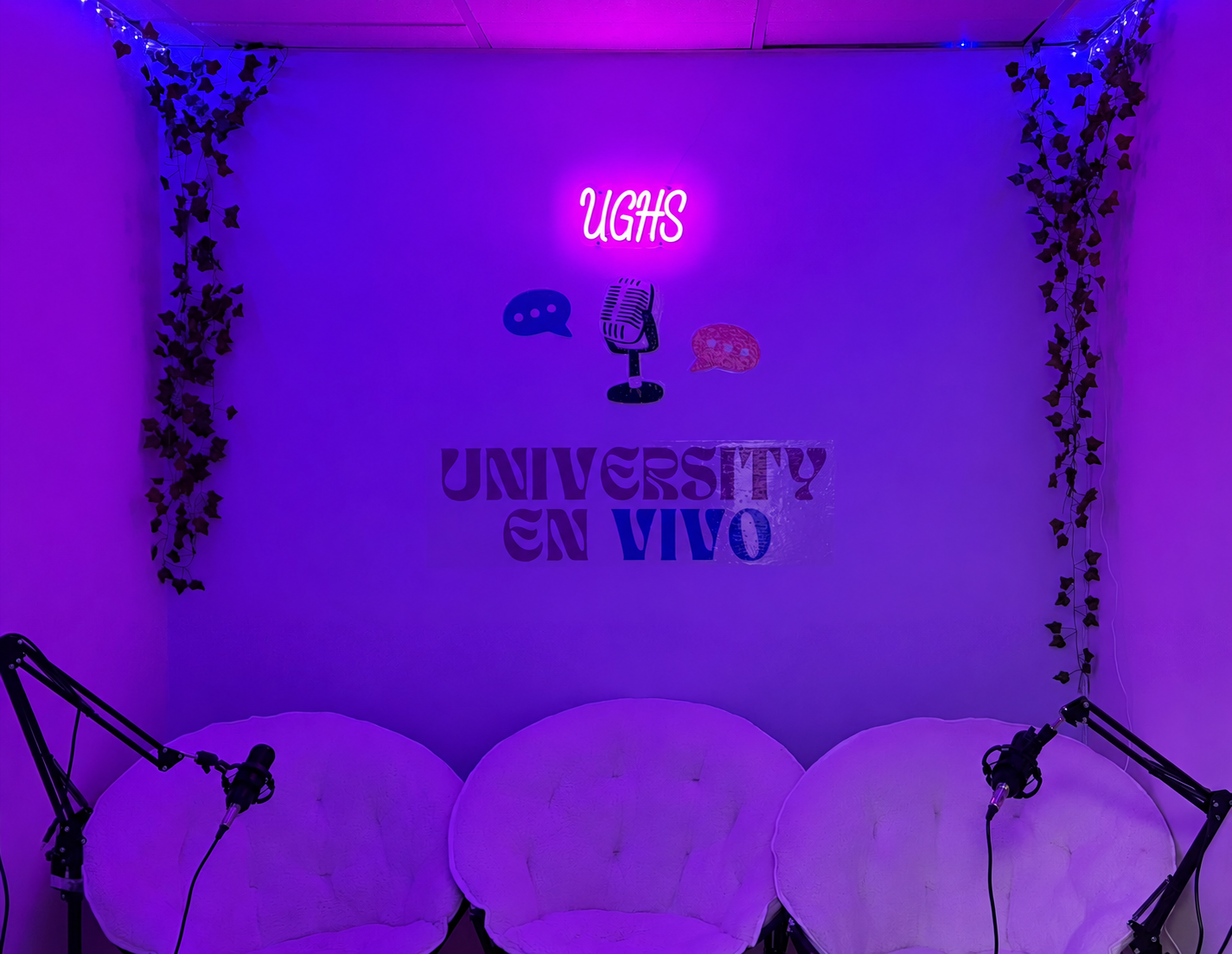 Foto grupal University en Vivo